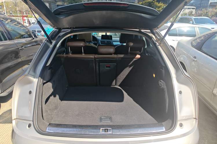 Used Audi Q3 2015 30 TFSI Comfort Model