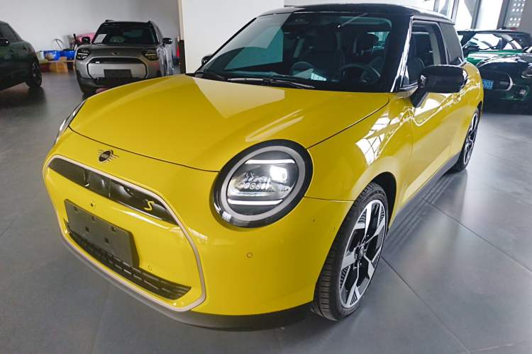 Used MINI Electric COOPER 2024 452km COOPER SE Artist