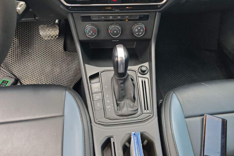 Used Volkswagen Lavida 2024 1.5L Automatic DeYi Edition Gear Lever