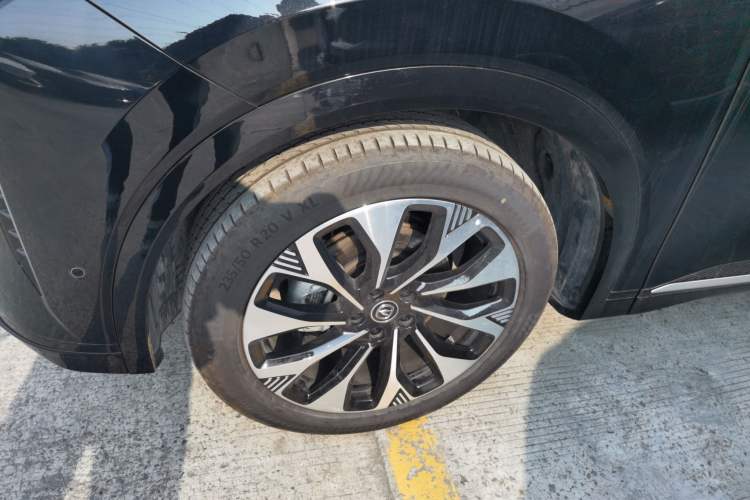 Used CHANGAN CS75 PLUS 2025 4th Generation UItra 2.0T New Blue Whale Smart Intelligent Powertrain Version
