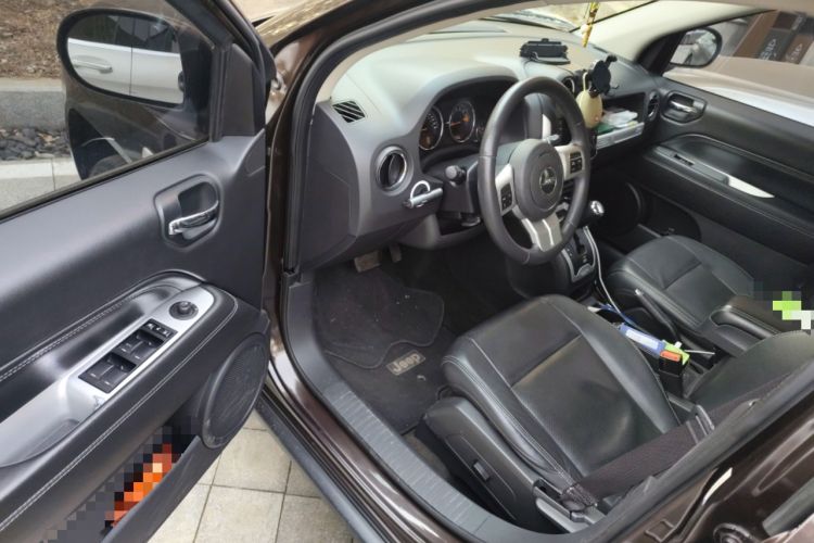 Used Jeep Compass 2014 2.0L two-wheel drive luxury version Driver Seat