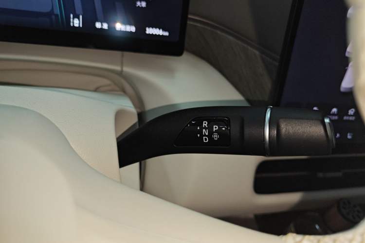 Used Wey Gaoshan 2025 Four-Wheel Drive Alpine 8