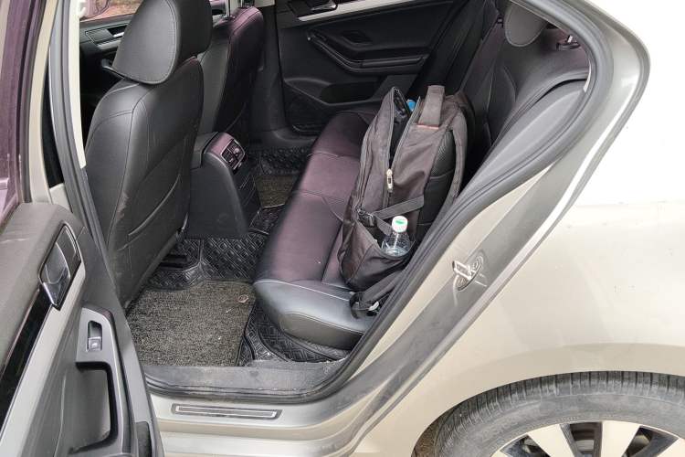 Used Volkswagen Sagitar 2018 280TSI DSG Comfort Model Left Rear Seat