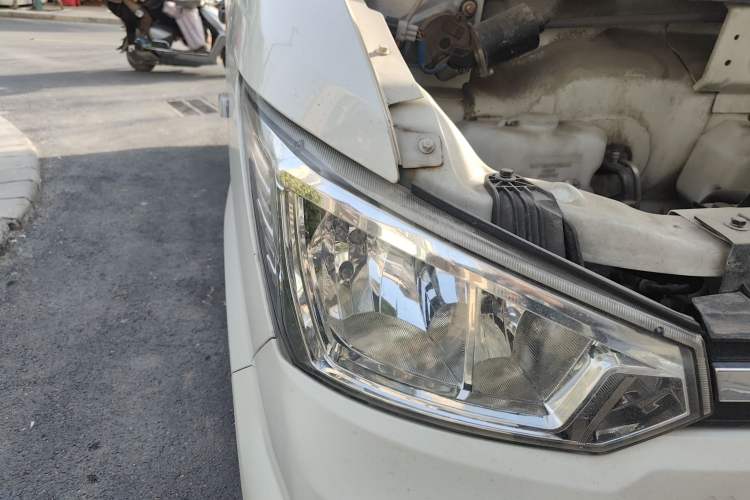 Used Dongfeng Yufeng EM26 2023 Standard Edition 41.472 kWh Henan Lithium Power Right Front Headlight