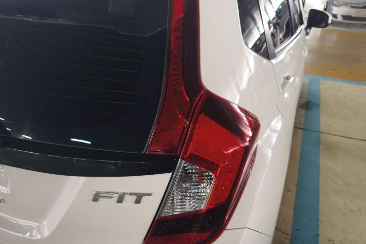 Used Honda Fit 2018 1.5L CVT Comfort Sunroof Version