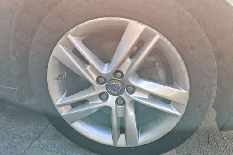 Used Volvo V60 2014 Restyled T5 Zhiya Edition Right Front Wheel Hub