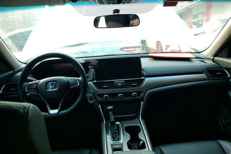 Used Honda Accord 2022 260TURBO Luxury Edition Center Console