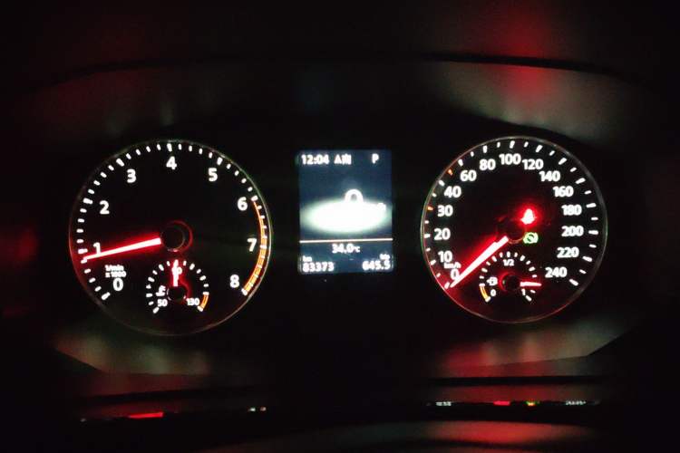 Used Volkswagen Multivan 2018 2.0 TSI Four-Wheel Drive Comfort Edition 7-Seater Instrument Cluster