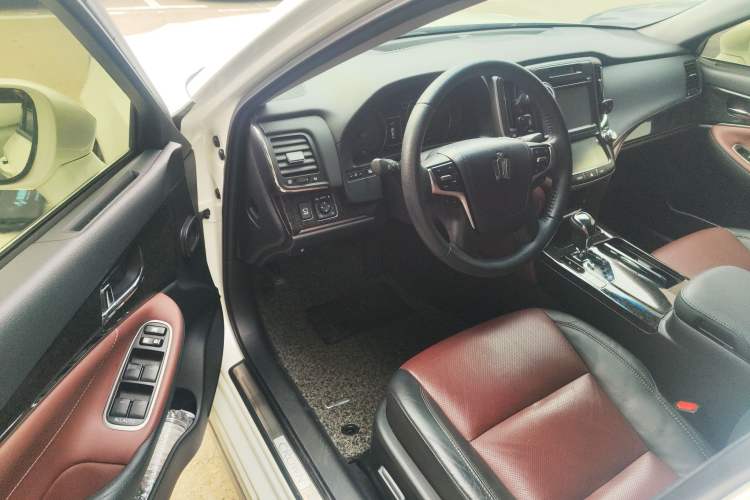 Used Toyota Crown 2018 2.0T Sport Edition Driver Seat