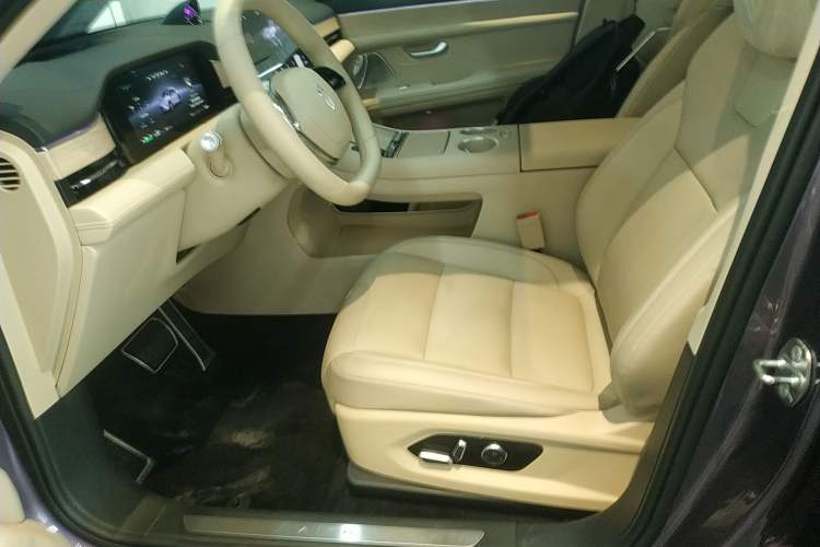 Used Hima AITO M5 2025 Extended-Range Ultra All-Wheel-Drive Version Left Front Seat