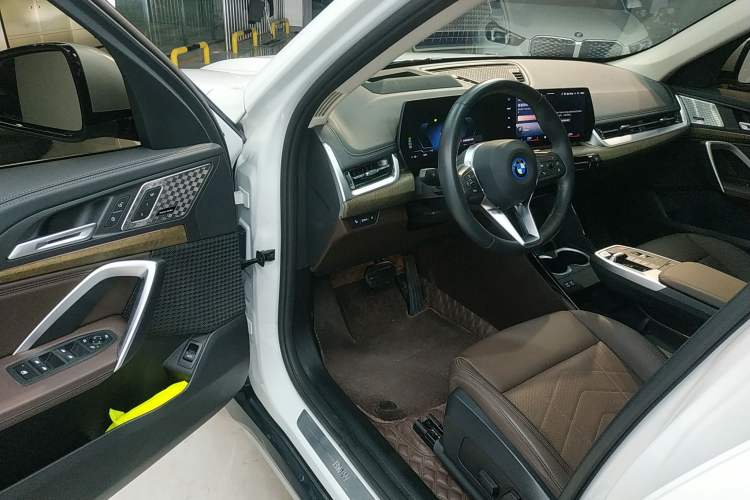 Used BMW iX1 2023 xDrive30L X Design Package