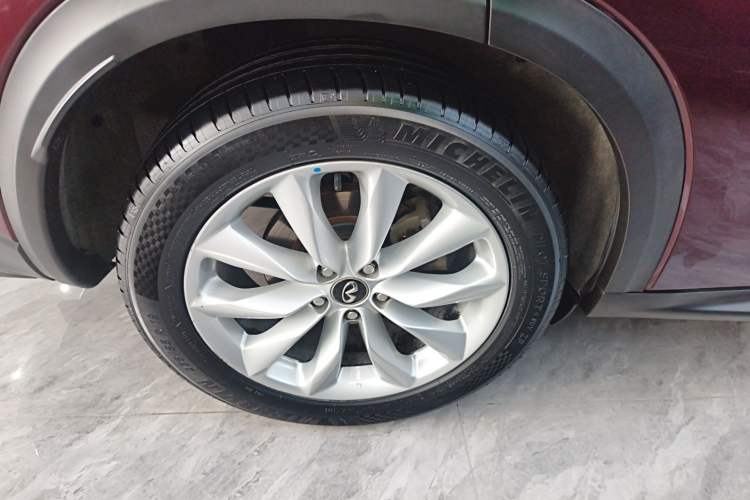 Used Infiniti QX50 2018 2.0T Two-Wheel Drive Fashion Edition Exterior 5