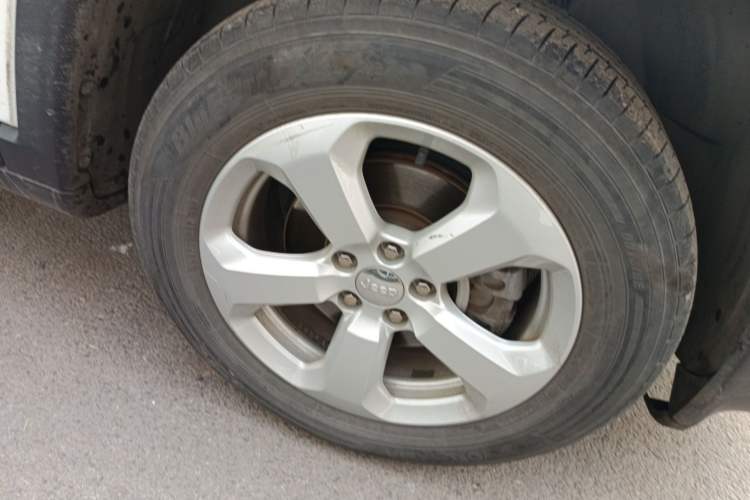 Used Jeep Compass 2017 200T Automatic Family Edition
