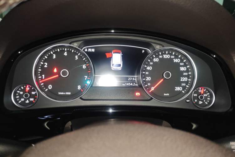 Used Volkswagen Touareg 2016 3.0 TSI Ignis Edition Instrument Cluster