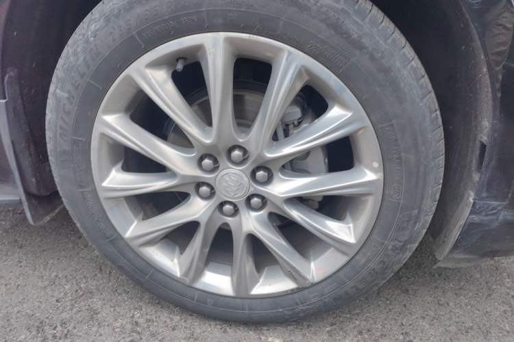 Used Buick Enclave 2020 28T Four-Wheel Drive Luxury Flagship Edition Right Front Wheel Hub