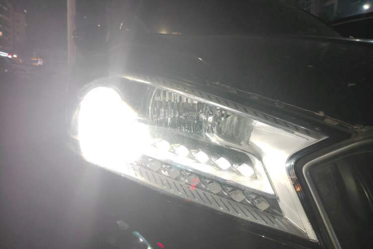 Used BORGWARD BX7 2016 28T Two-Wheel Drive Luxury Version 5 Seats
