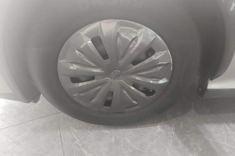 Used Toyota bZ3 2024 517 km Elite PRO Left Front Wheel Hub