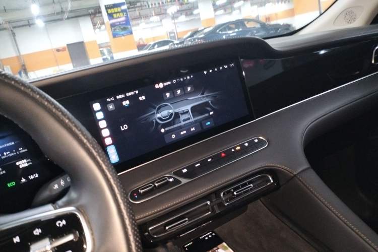 Used Roewe D7 2023 DMH 125km Superior Edition
