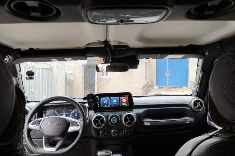 Used BAIC Off-Road BJ40 2023 2.0D Automatic Four-Wheel Drive Blade Hero Edition Adventurer Type (with Front and Rear Electronic Locks)