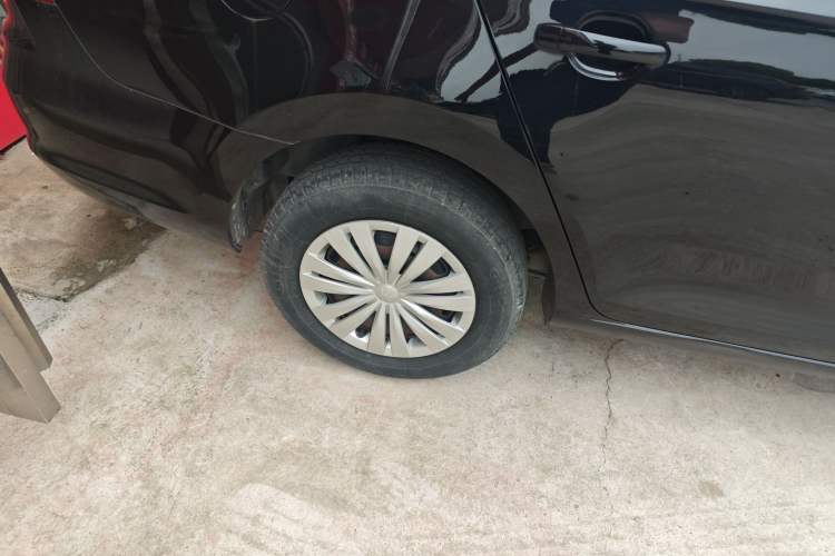 Used Volkswagen Santana 2016 1.4L Manual Fashion Edition Right Rear Wheel Hub