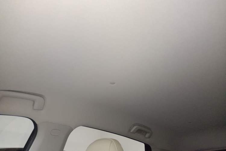 Used Wuling Bingo PLUS 2024 401 km Flagship Edition Four-Seater Version
