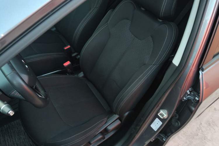 Used NETA V 2022 Standard Range Industry Custom Edition Left Front Seat