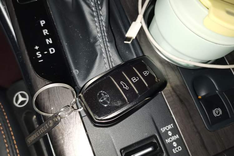 Used Toyota Crown Kluger 2024 2.5L HEV Four-Wheel Drive Premium Edition Vehicle Key