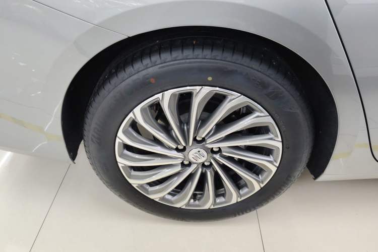 Used Buick LaCrosse 2023 28T Prestige Edition
