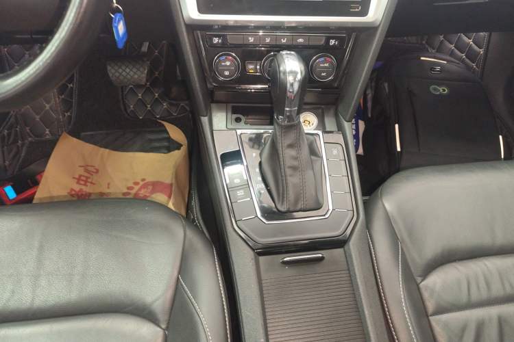 Used Volkswagen Lamando 2015 280TSI DSG Comfort Edition
