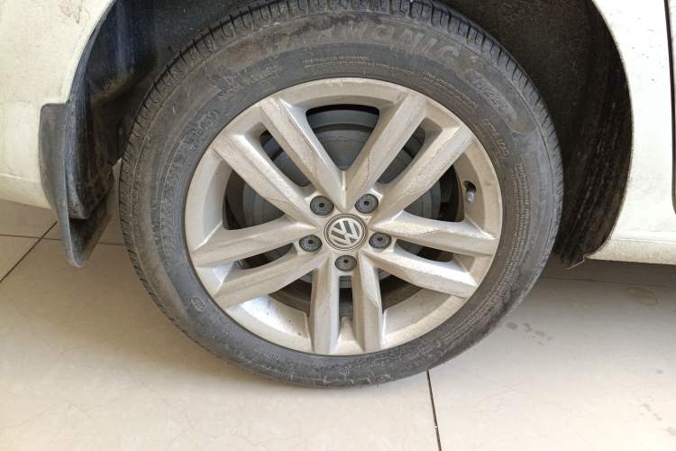 Used Volkswagen Jetta 2017 1.4L Manual Fashion Edition