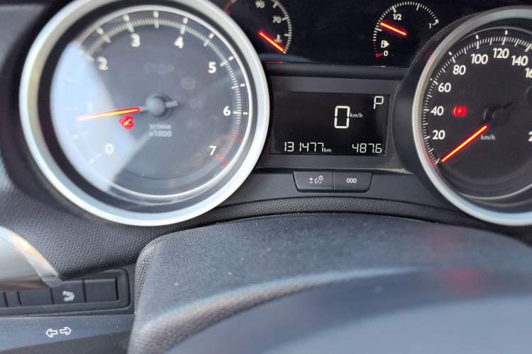 Used Peugeot 408 2015 1.2T Automatic Luxury Edition Odometer Close Up