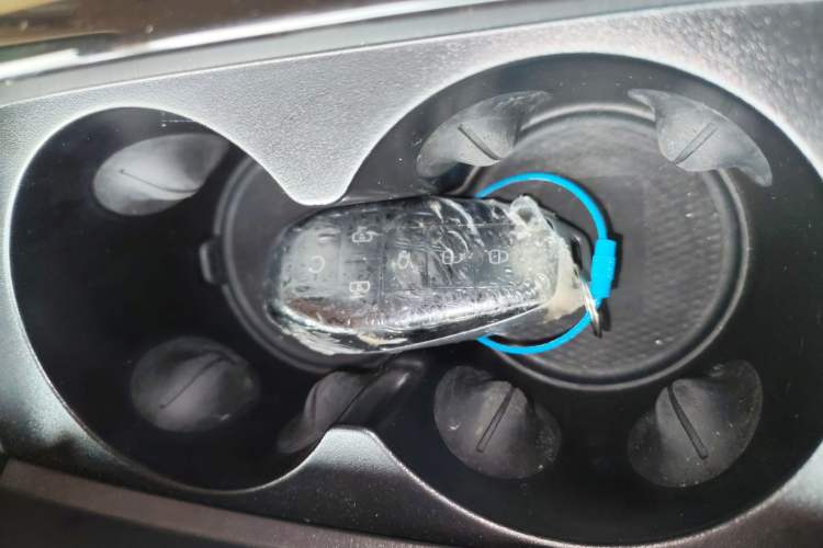 Used Denza D9 2025 DM-i Intelligent Drive 1020 Four-Wheel Drive Flagship Model Vehicle Key