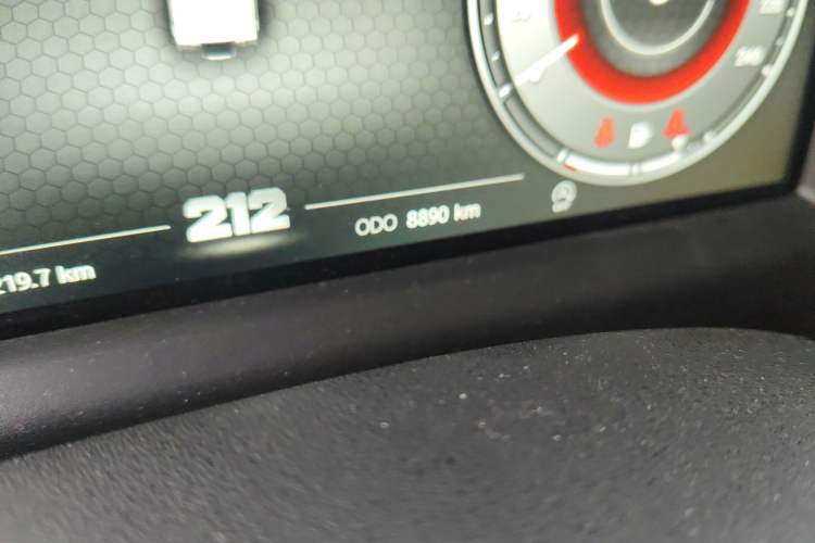 Used 212 T01 2024 2.0T Mechanic