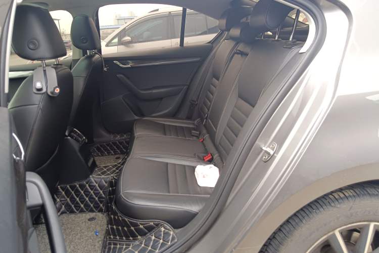 Used Skoda Octavia 2017 1.6L Automatic Smart Drive Edition
