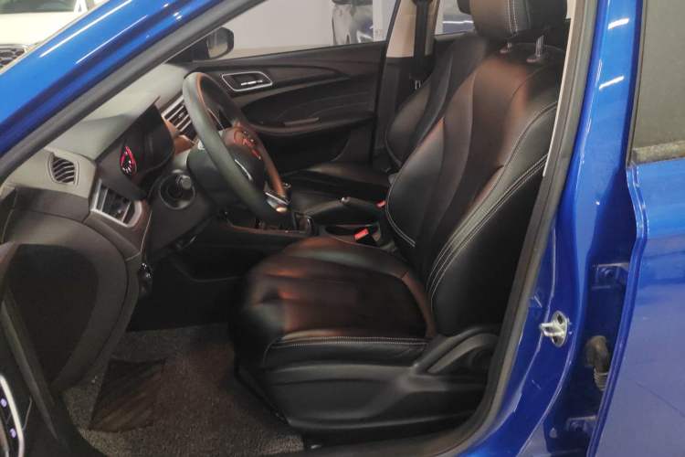 Used Roewe i5 2019 1.5L Manual 4G Connected Langyue Edition Left Front Seat