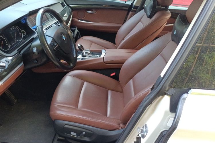 Used BMW 5 Series GT 2015 528i Leading Model
