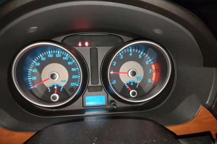 Used Buick Excelle 2013 1.5L Automatic Luxury Model Instrument Cluster