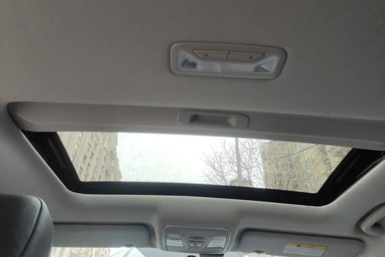 Used CHANGAN Eado 2021 PLUS 1.6L GDI Manual Luxury Model Headliner