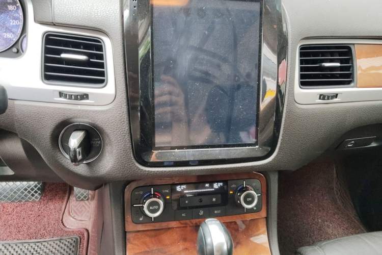 Used Volkswagen Touareg 2011 3.0 TDI Diesel Standard Version