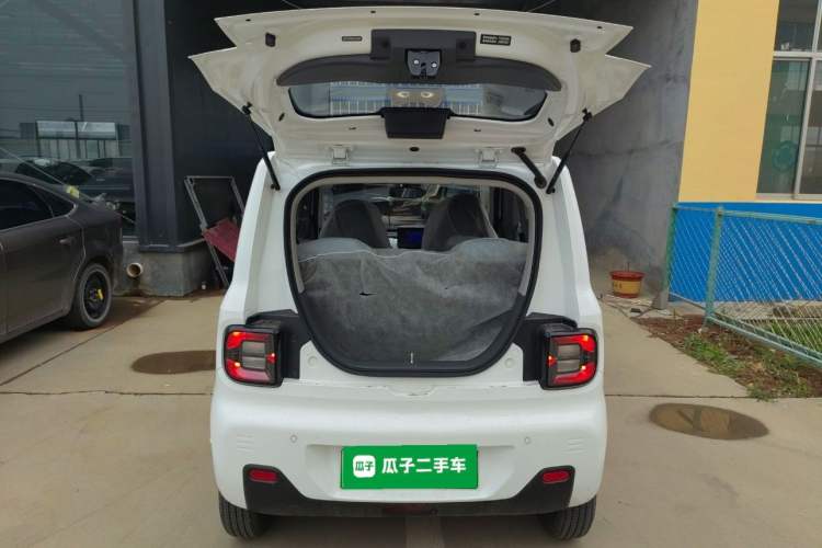 Used Geely Galaxy Panda 2024 Panda Mini 200km Endurance Bear Trunk