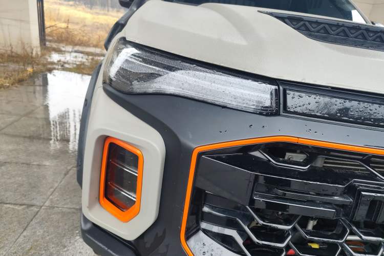 Used SAIC MAXUS T90 2022 2.0T Diesel Automatic 4x4 SAIC Bull—Demon Standard Cab