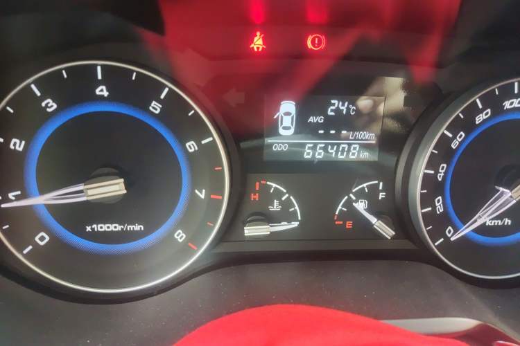 Used CHANGAN Alsvin V7 2016 1.6L Manual Enjoyment Model China V Standard Odometer Close Up