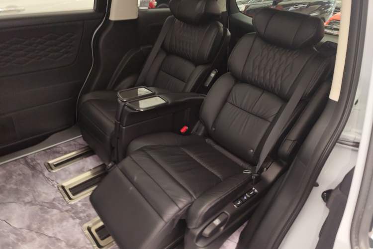 Used Honda Elysion 2024 2.0L eHEV Luxury Edition