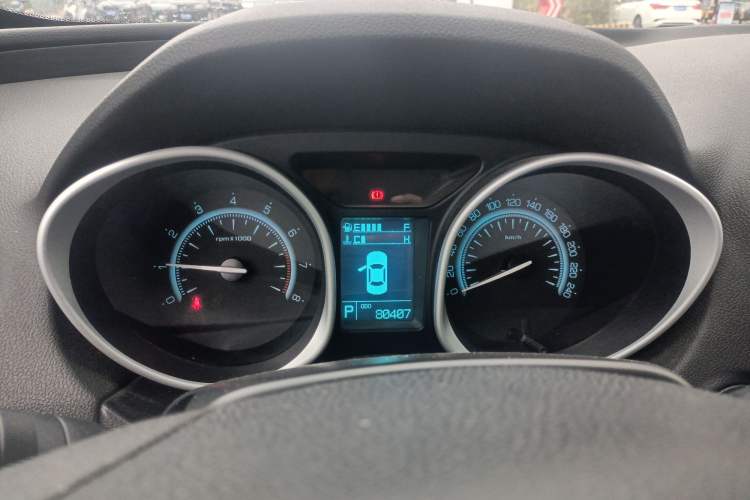 Used GAC Trumpchi GS5 2014 2.0L Automatic Two-Wheel Drive Deluxe Edition Instrument Cluster
