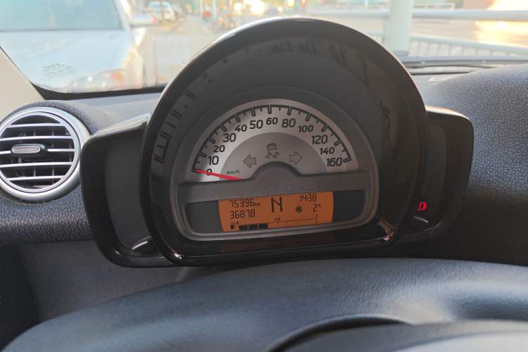 Used smart fortwo 2013 1.0 MHD New Year Special Edition
