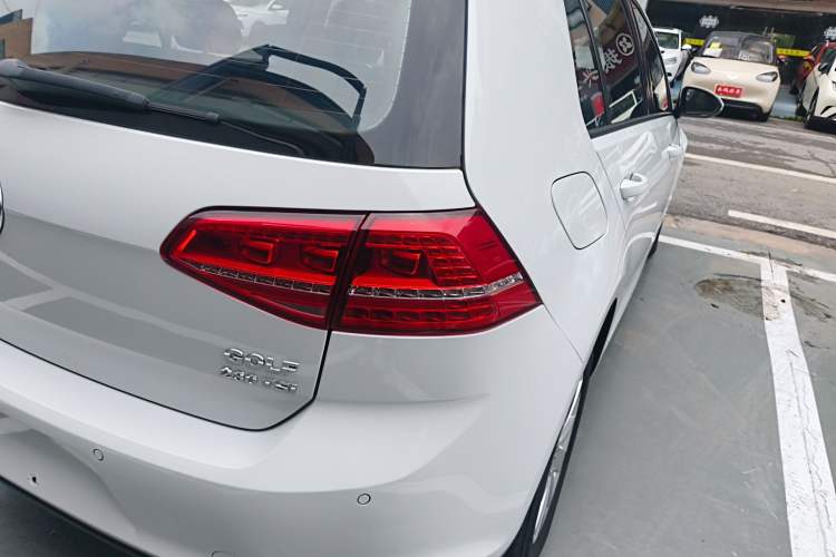 Used Volkswagen Golf 2016 1.6L Automatic Fashion Model Right Rear Taillight