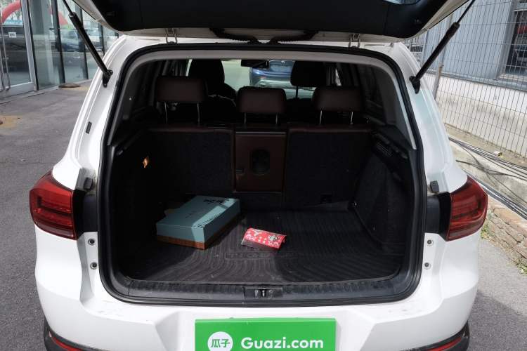 Used Volkswagen Tiguan 2015 1.8TSI Automatic Two-Wheel Drive Luxury Model Trunk