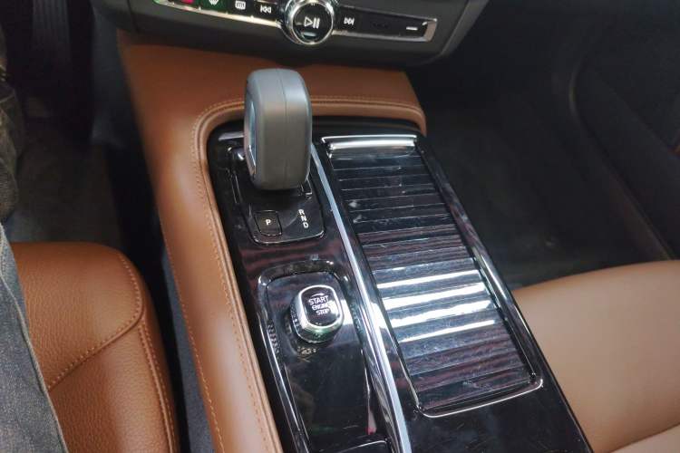 Used Volvo S90 New Energy 2022 T8 eDrive Hybrid Luxury Edition