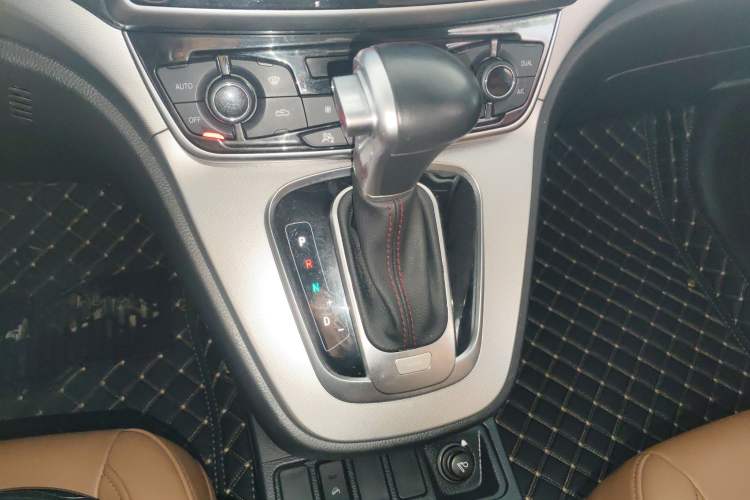 Used Haval M6 2017 1.5T Automatic Two-Wheel Drive Elite Model