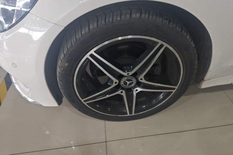 Used Mercedes-Benz C-Class 2017 Facelift C 200 L Sport Edition